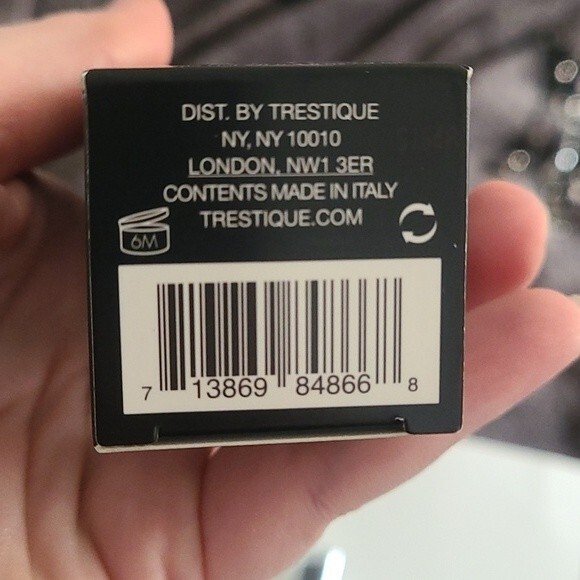 Trestique mascara with built in lash curler tool - Picture 3 of 4